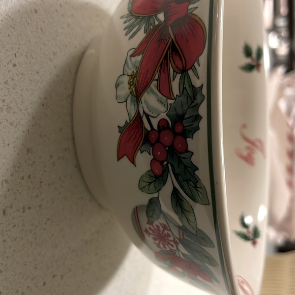 Spode Christmas Tree 6” 2017 Annual Revere Bowl - Picture 4 of 4